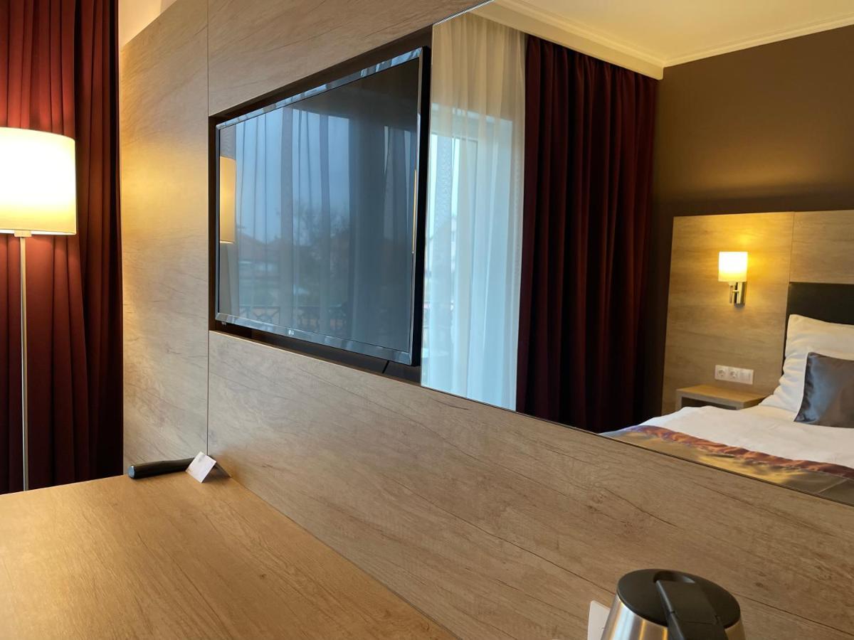 Villa Aruba & Private Spa Suites Keszthely Bagian luar foto