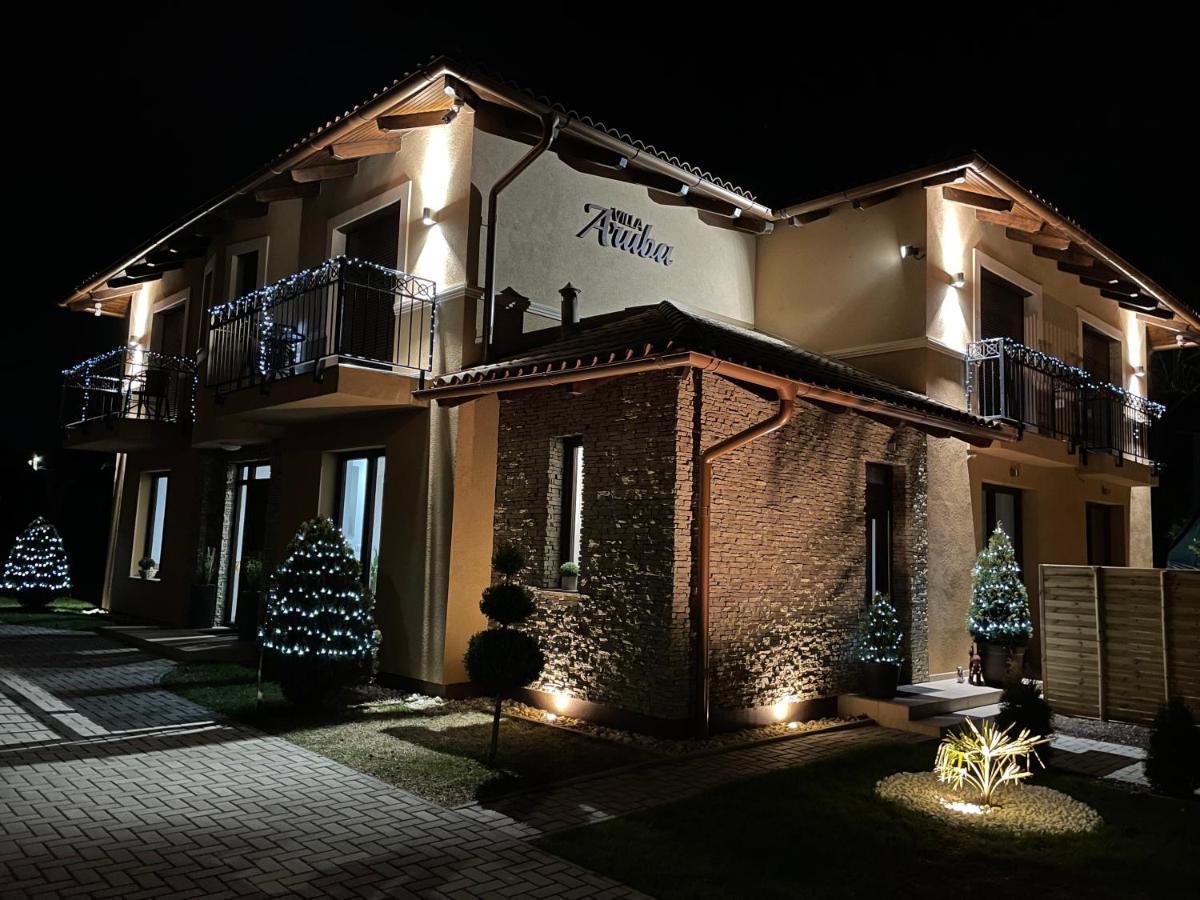 Villa Aruba & Private Spa Suites Keszthely Bagian luar foto