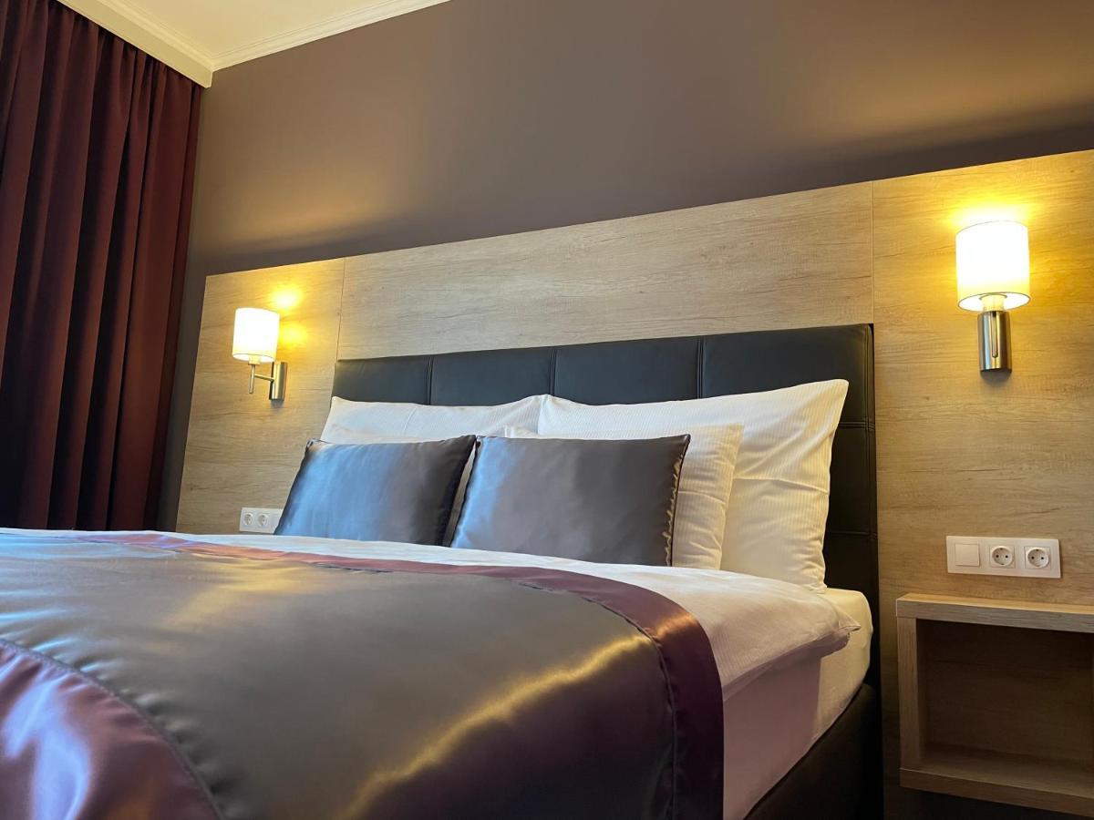 Villa Aruba & Private Spa Suites Keszthely Bagian luar foto