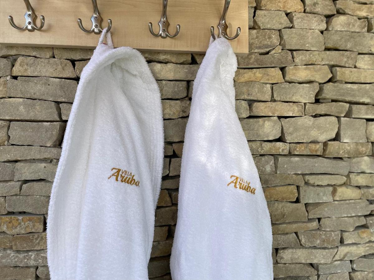 Villa Aruba & Private Spa Suites Keszthely Bagian luar foto