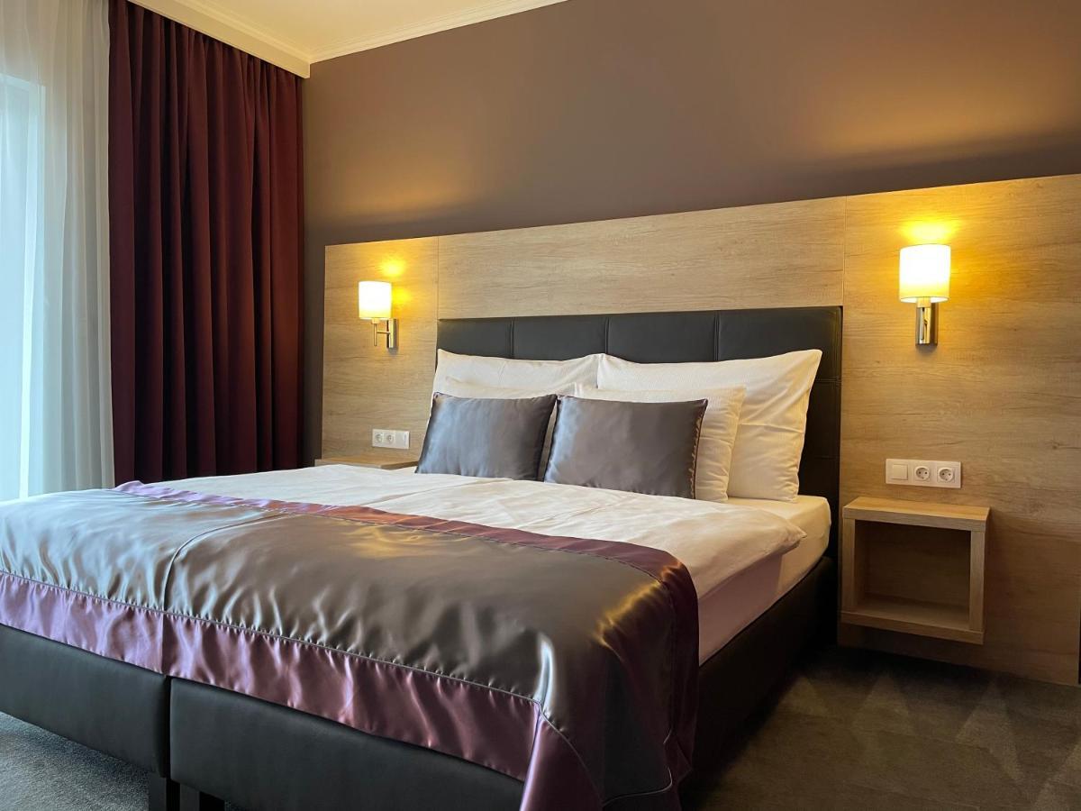 Villa Aruba & Private Spa Suites Keszthely Bagian luar foto
