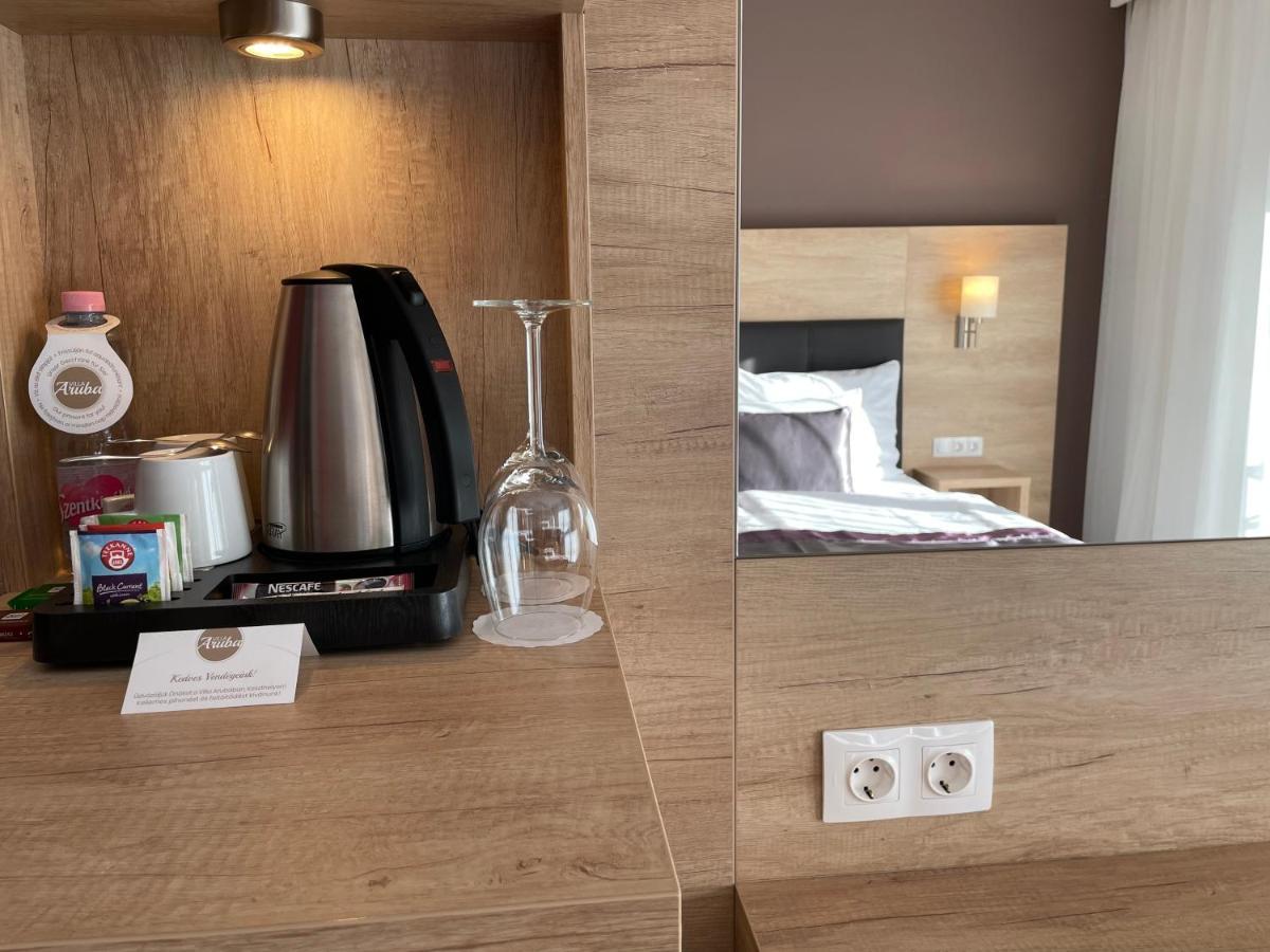 Villa Aruba & Private Spa Suites Keszthely Bagian luar foto