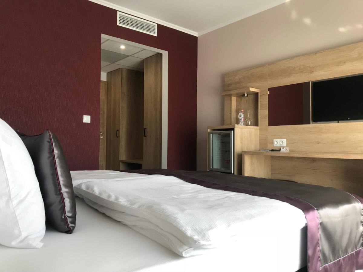 Villa Aruba & Private Spa Suites Keszthely Bagian luar foto