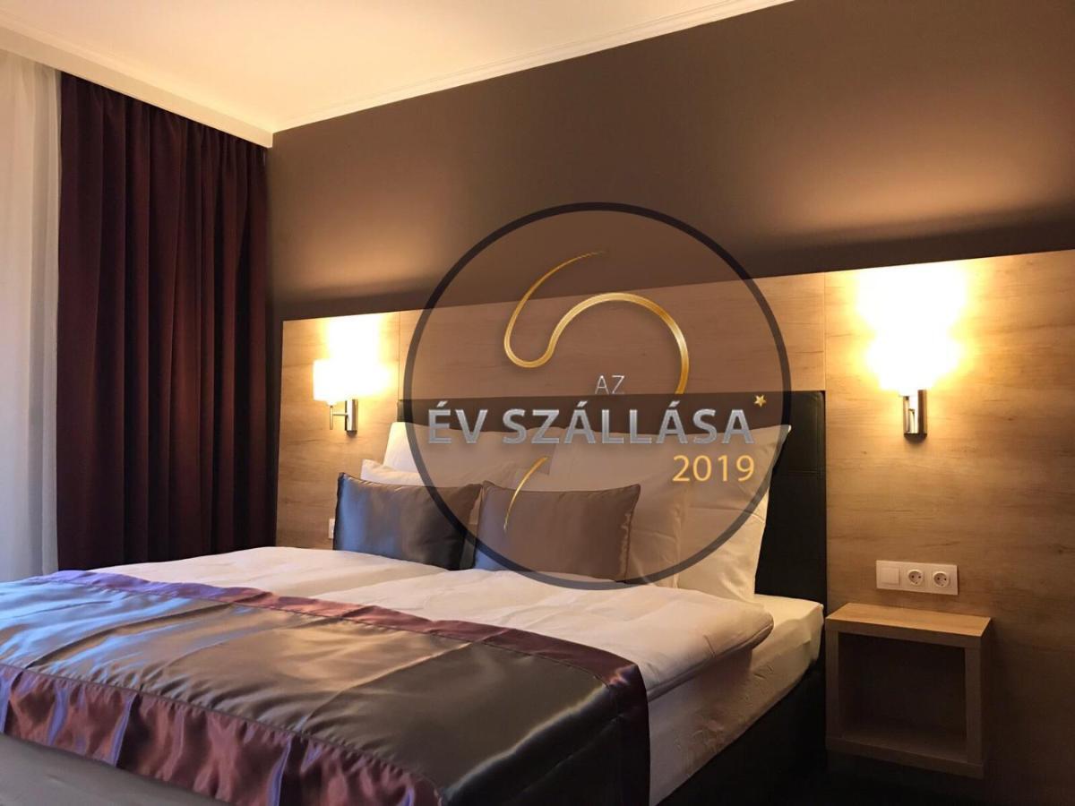Villa Aruba & Private Spa Suites Keszthely Bagian luar foto